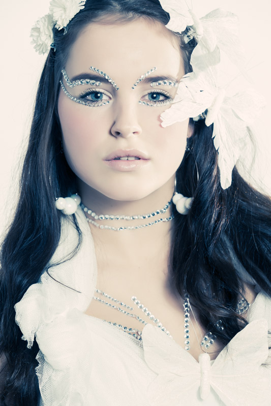 Manon 28 December 2012-13-Edit