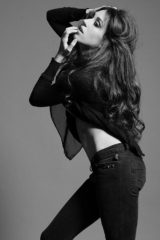 Model: Carolyn Loy