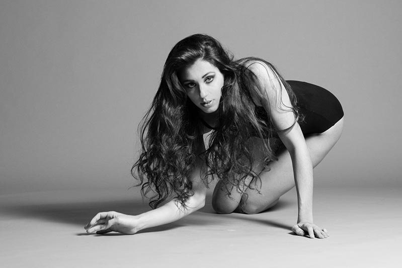Model: Carolyn Loy
